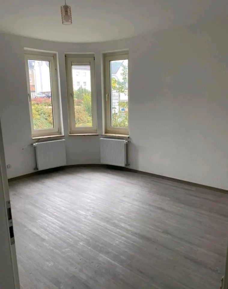 WG-Zimmer mit 450 m² in Siegen – Bild 1