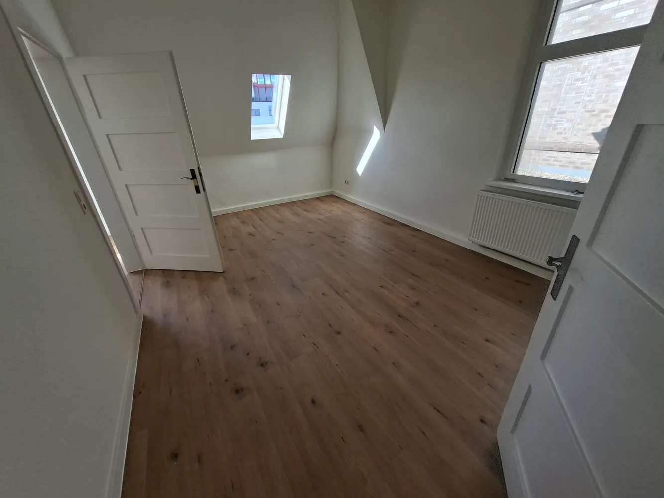 4 Zimmer Wohnung mit 87 m² in Hannover – Bild 2
