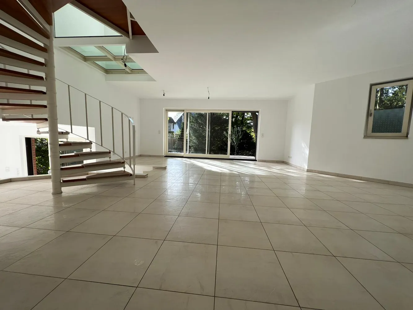 4 Zimmer Wohnung mit 216 m² in Köln – Bild 4