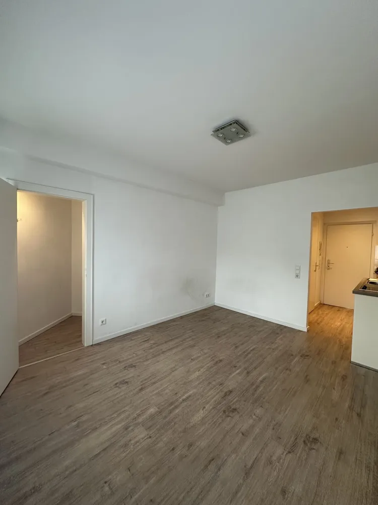 1 room apartment with 22 m² in Cologne – Photo 3