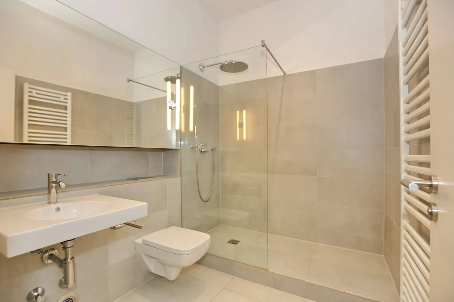 3 Zimmer Wohnung mit 150 m² in Berlin – Bild 9