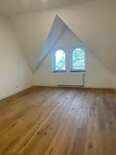 2 Zimmer Wohnung mit 102 m² in Düsseldorf – Bild 8