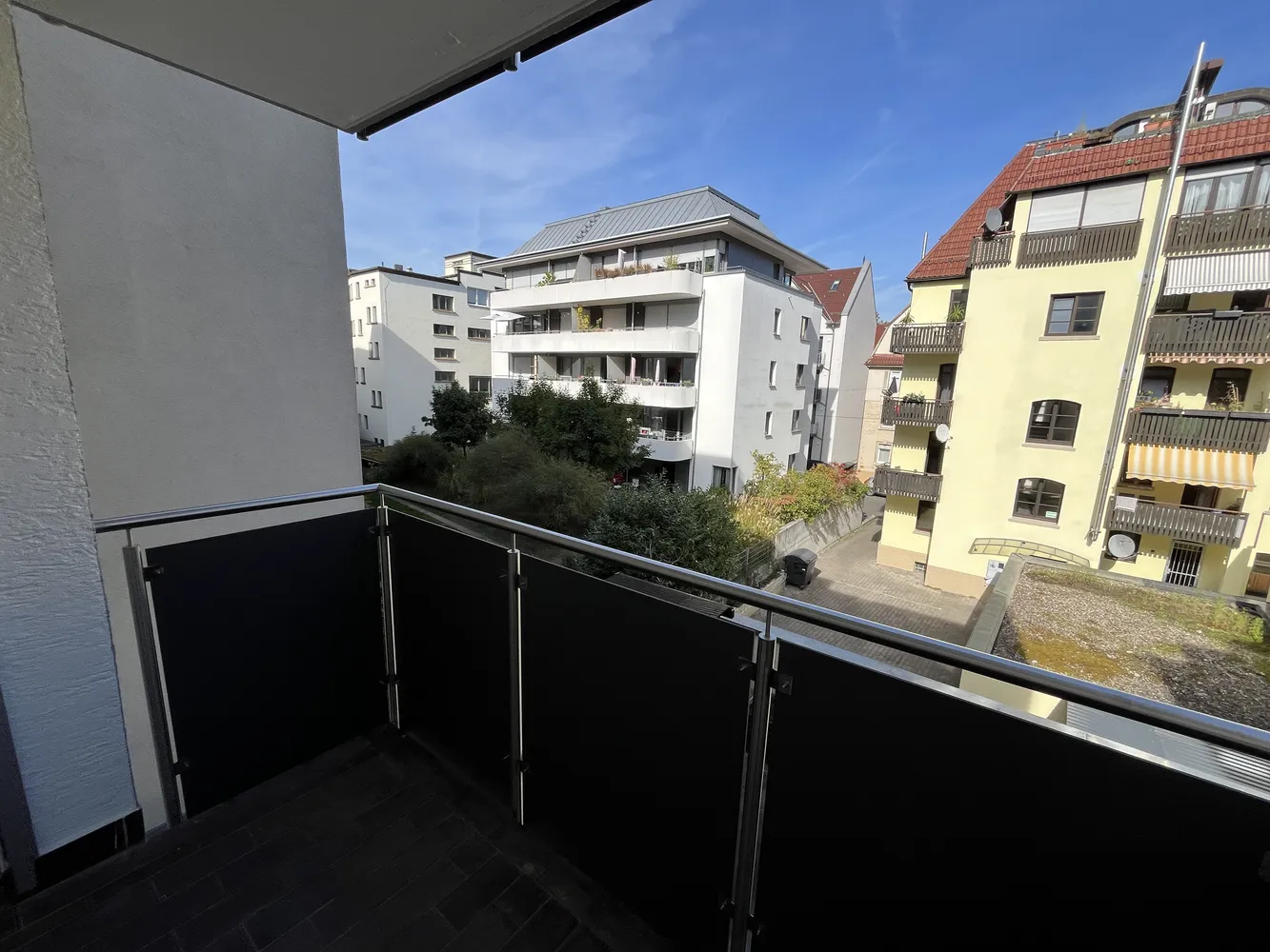 1 room apartment with 26 m² in Stuttgart – Photo 3