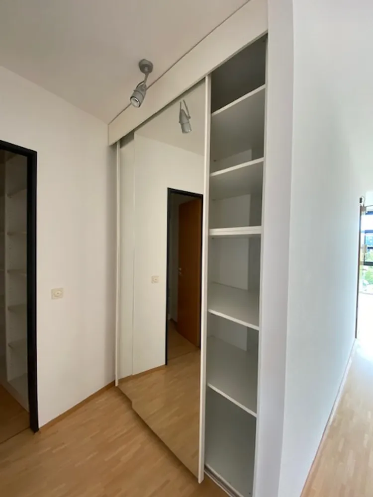 2 Zimmer Wohnung mit 84 m² in Düsseldorf – Bild 4