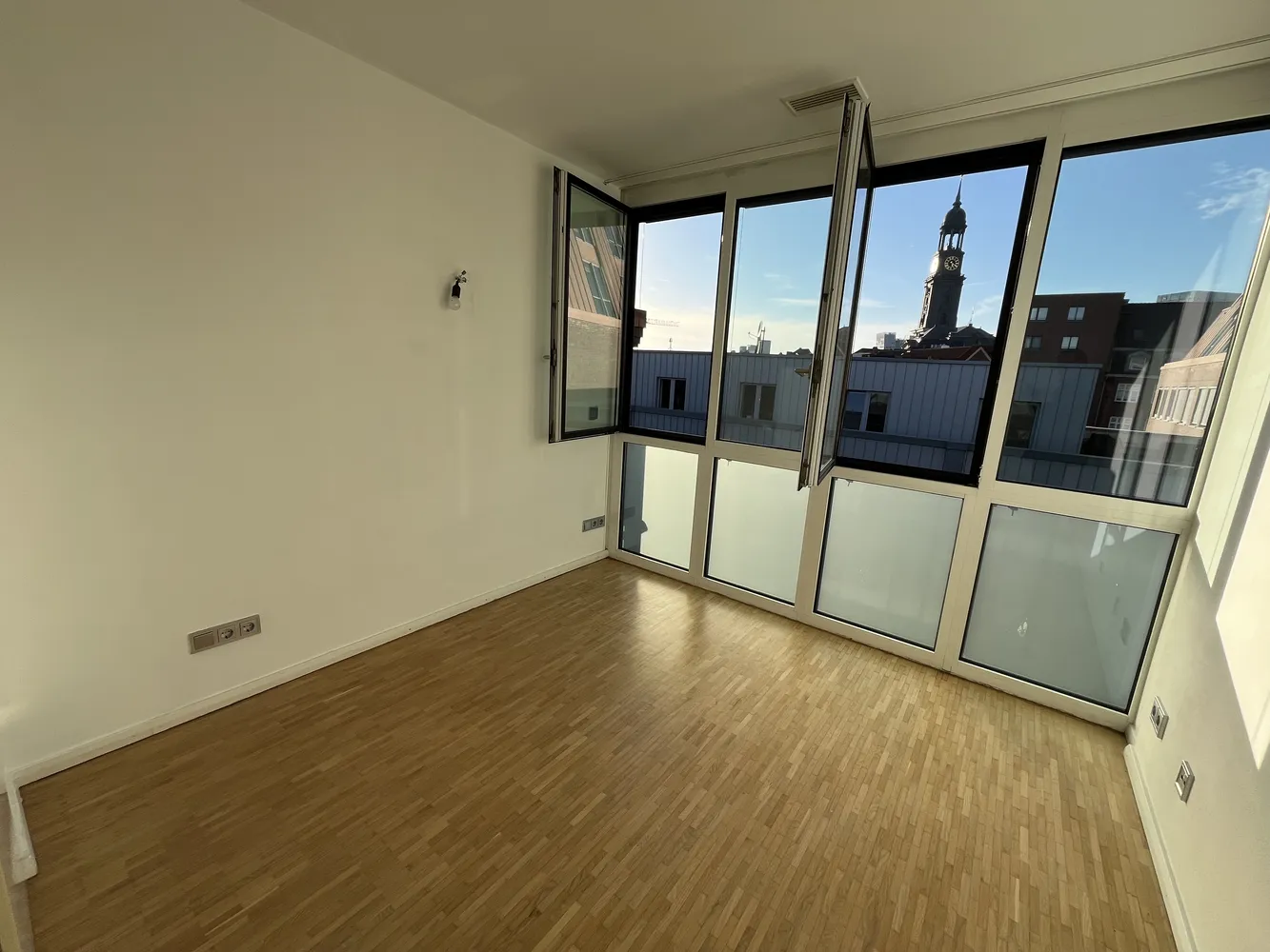 4 Zimmer Wohnung mit 110 m² in Hamburg – Bild 8