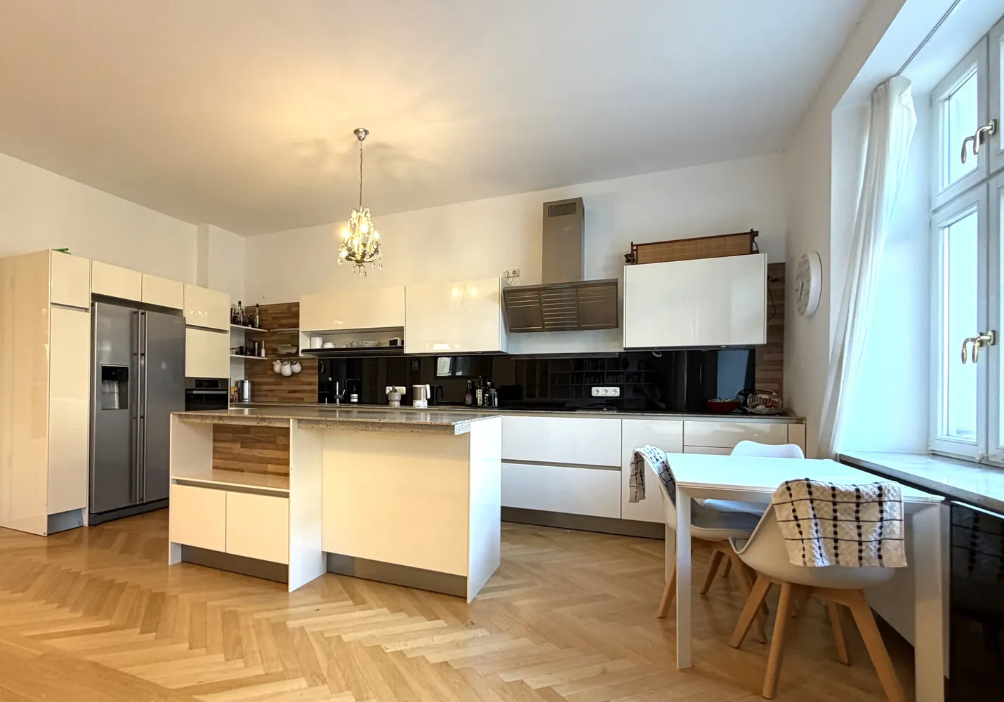 4 Zimmer Wohnung mit 142 m² in München – Bild 4