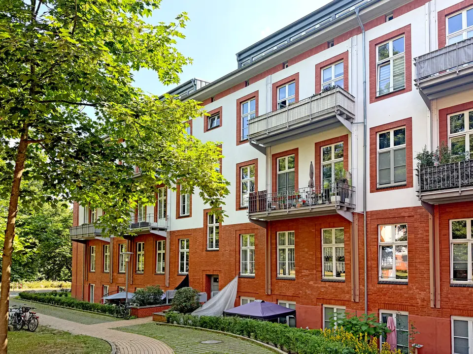 2 room apartment with 72 m² in Schwerin – Photo 1