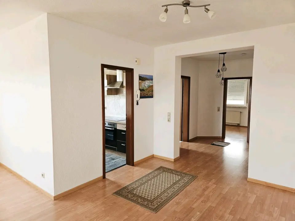 2 Zimmer Wohnung mit 70 m² in Saarbrücken – Bild 2