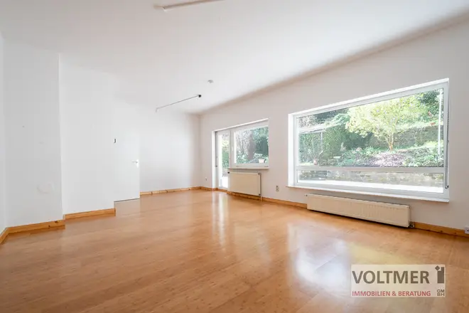 4 Zimmer Wohnung mit 120 m² in Saarbrücken – Bild 2