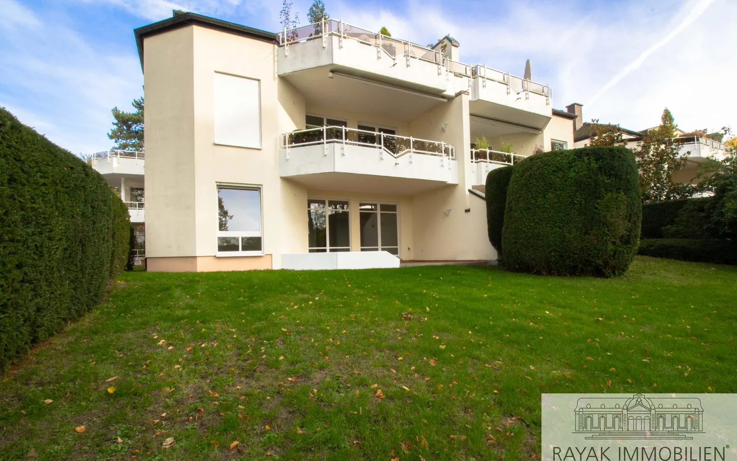 3 Zimmer Wohnung mit 140 m² in Düsseldorf – Bild 1