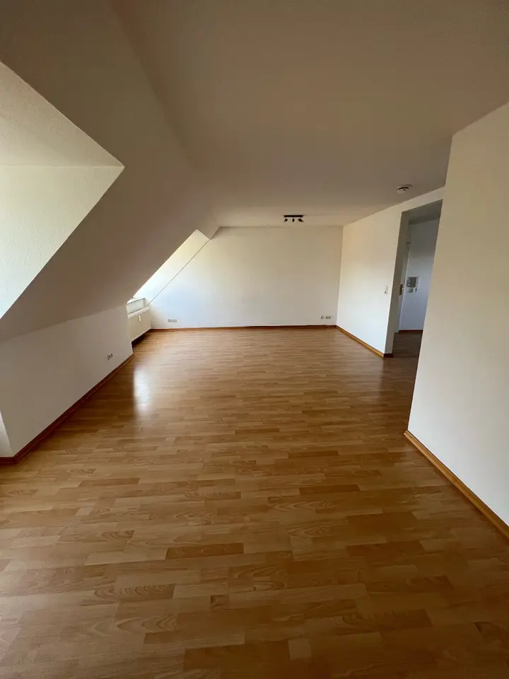 2 Zimmer Wohnung mit 75 m² in Kiel – Bild 1