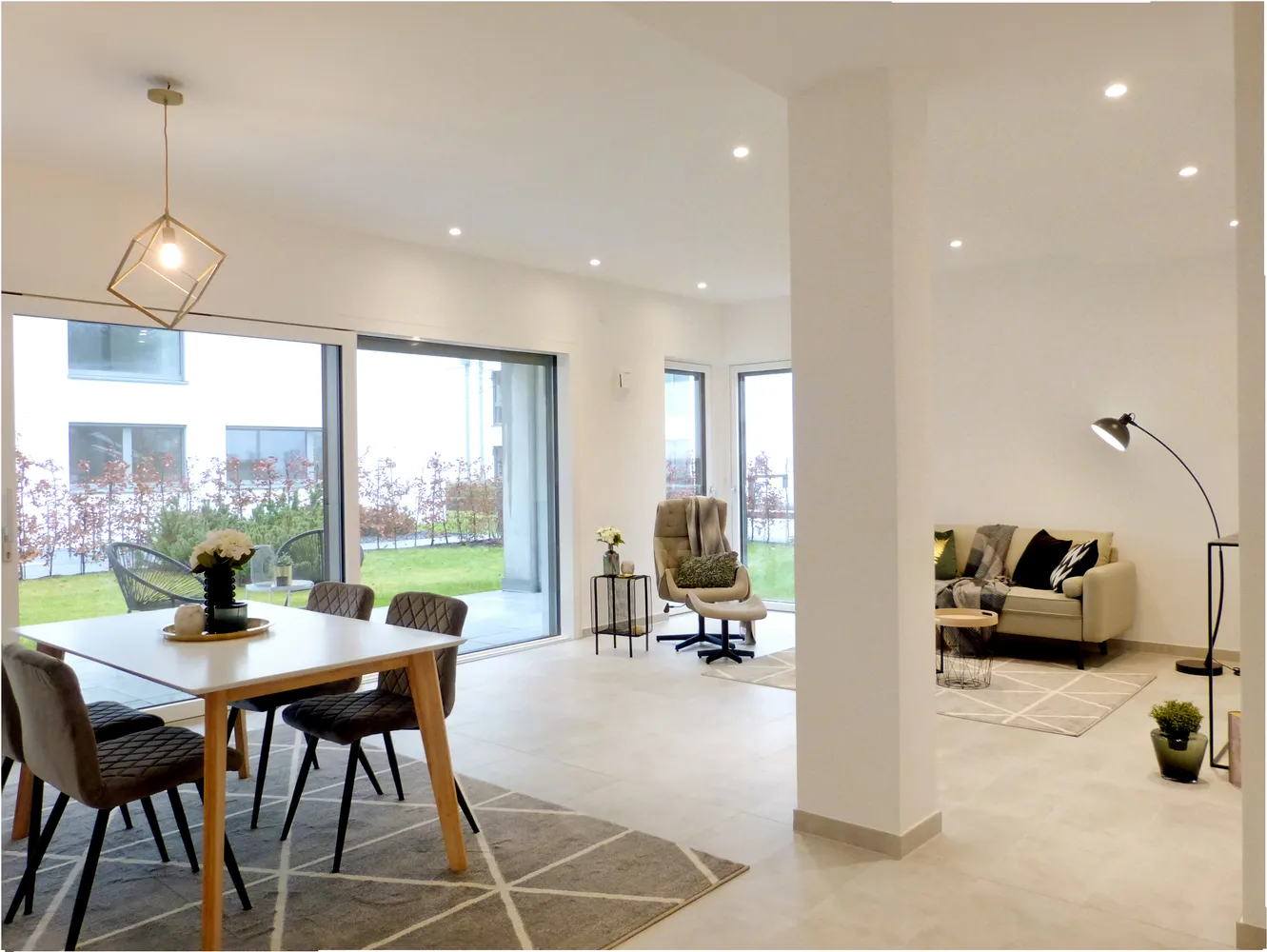 4 Zimmer Wohnung mit 131 m² in Duisburg – Bild 1