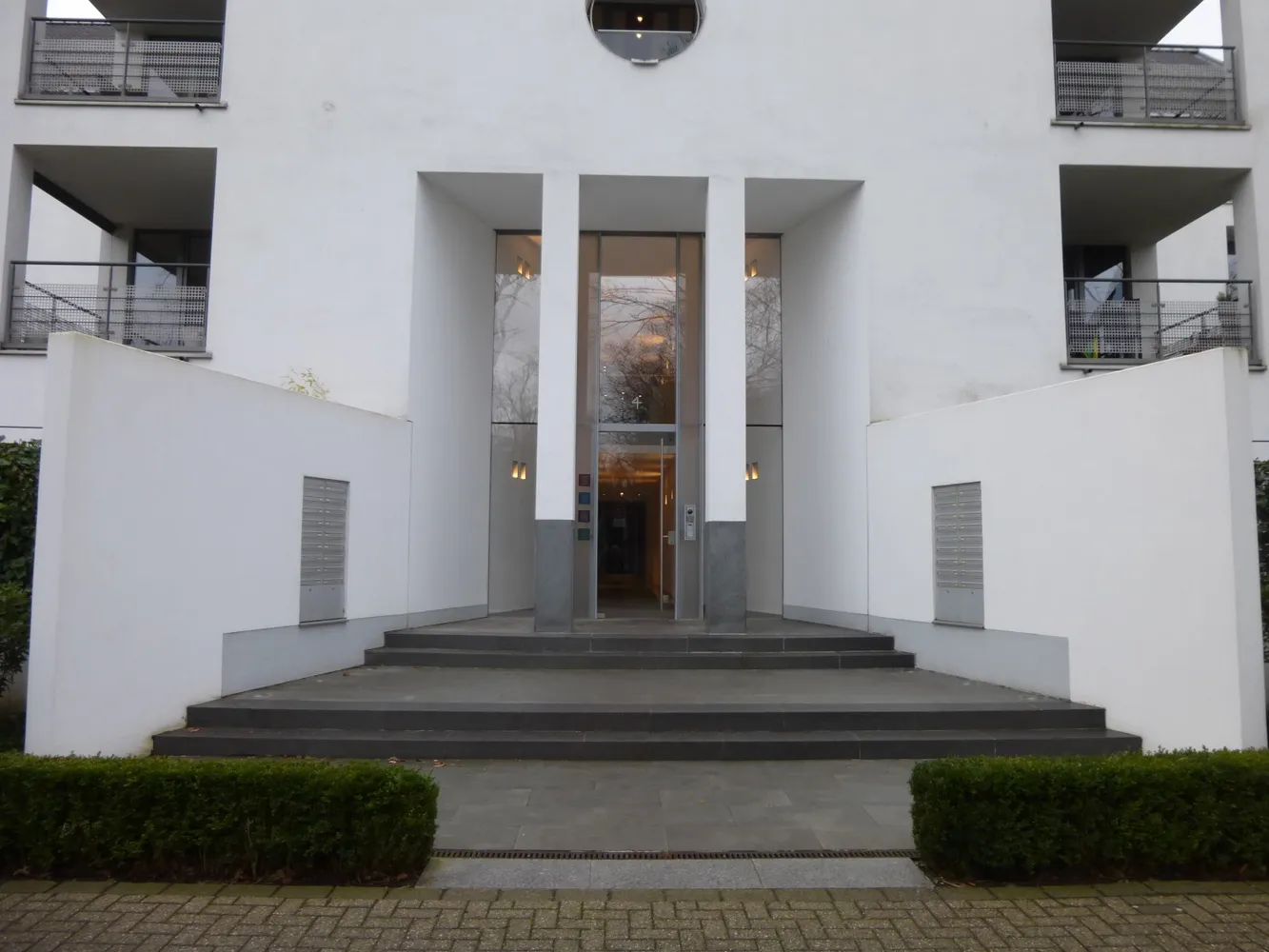 2 room apartment with 68 m² in Düsseldorf – Photo 2