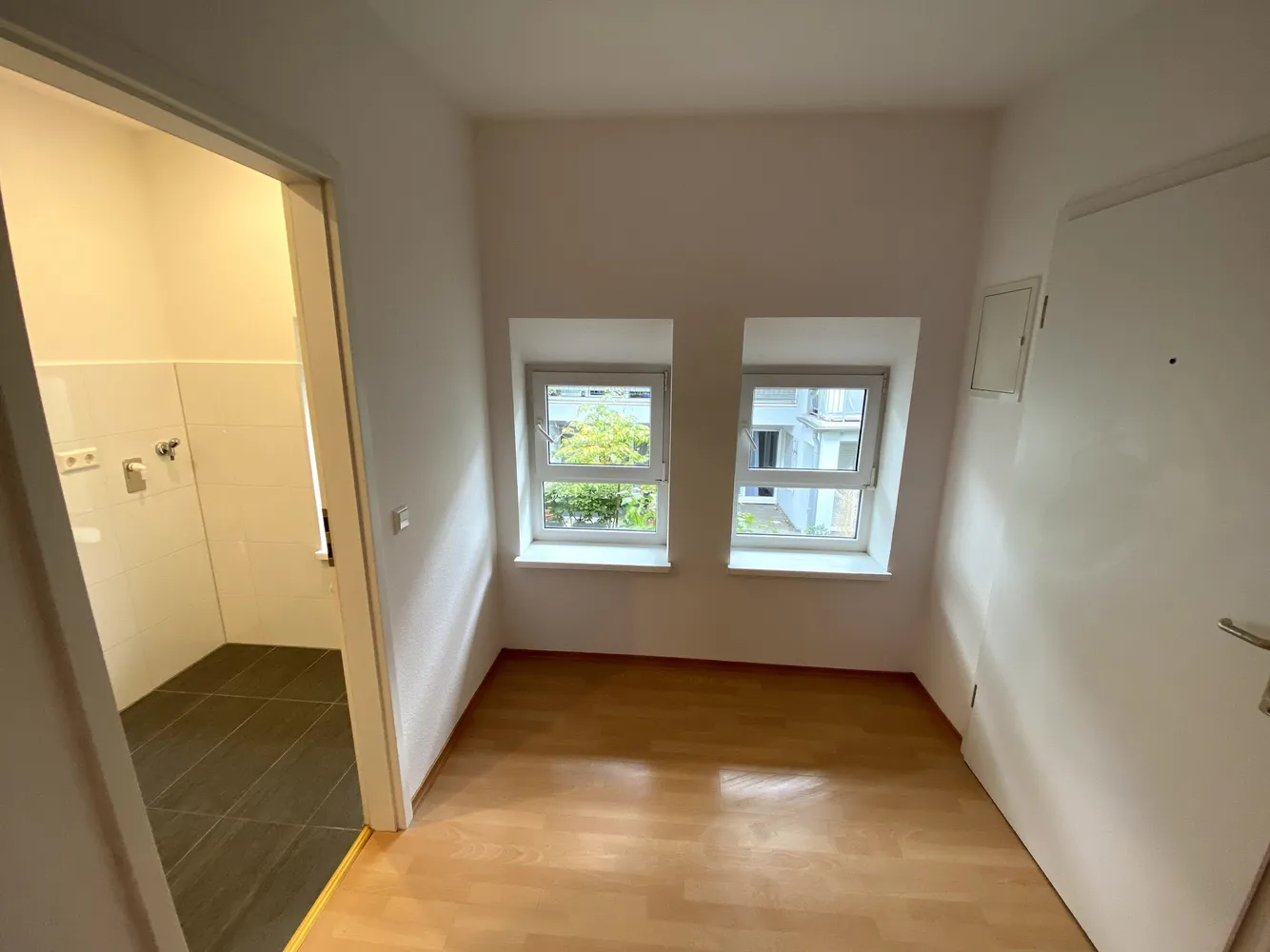 4 Zimmer Wohnung mit 127 m² in Kaiserslautern – Bild 2
