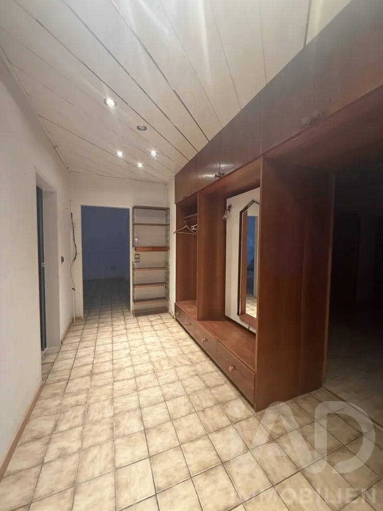 10 Zimmer Haus mit 240 m² in Saarbrücken – Bild 11