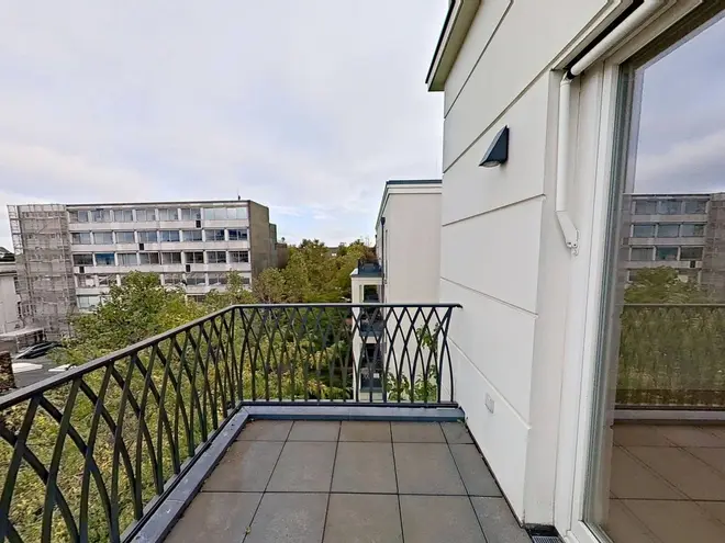 2 Zimmer Wohnung mit 92 m² in Düsseldorf – Bild 6