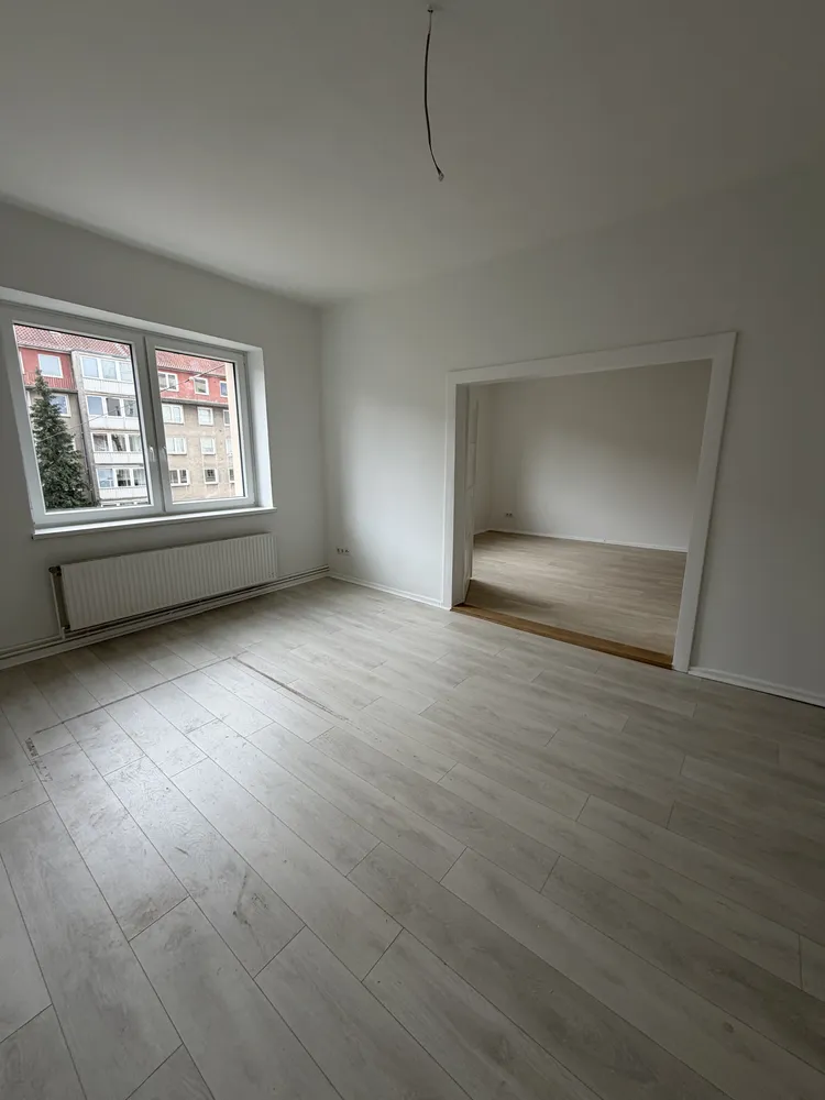 5 Zimmer Wohnung mit 121 m² in Hannover – Bild 1