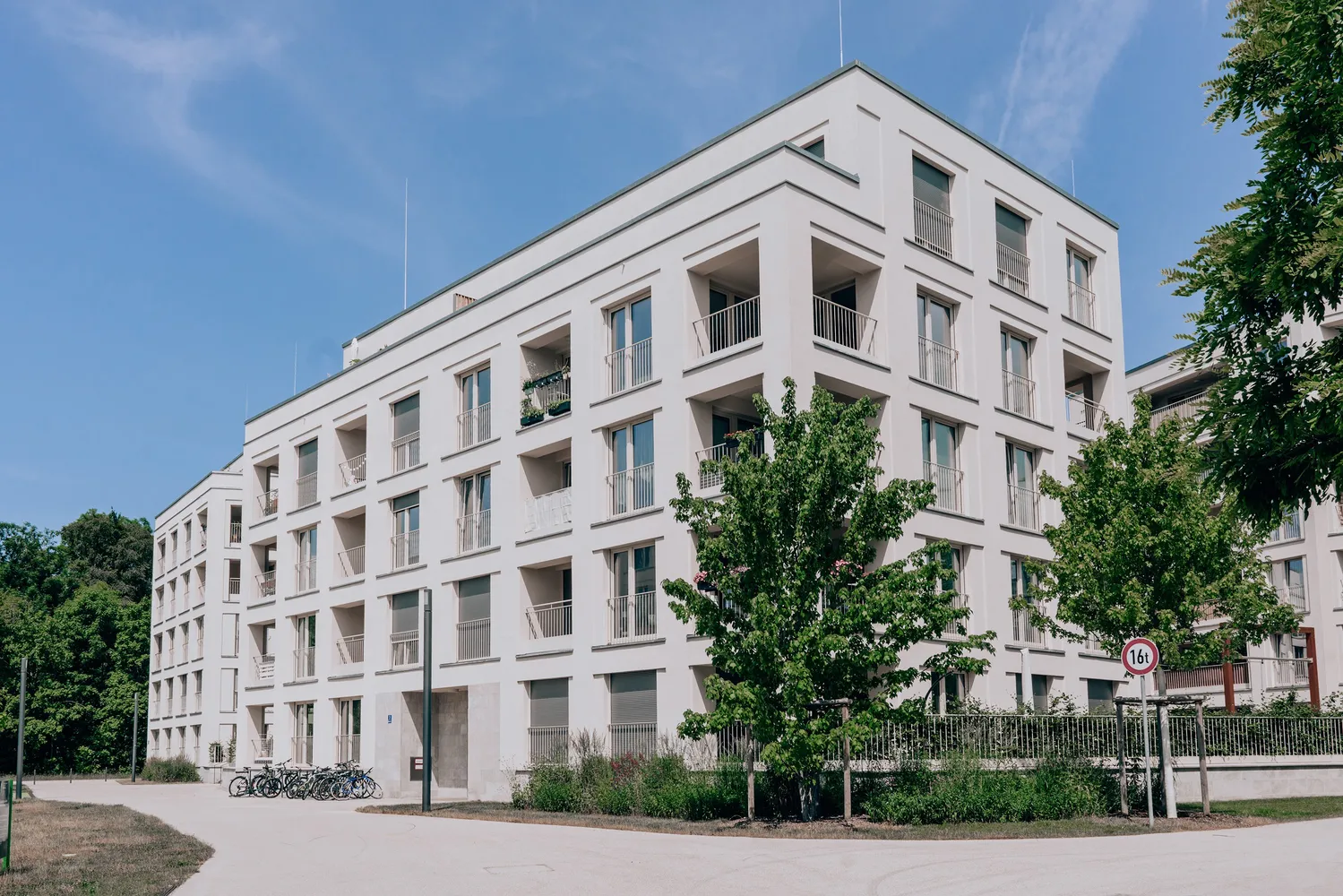 5 room apartment with 137 m² in Munich – Photo 1