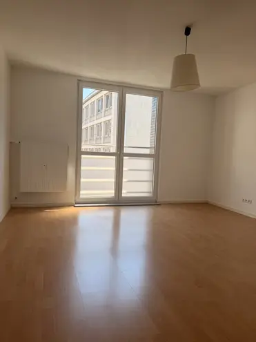2 Zimmer Wohnung mit 65 m² in Frankfurt am Main – Bild 2