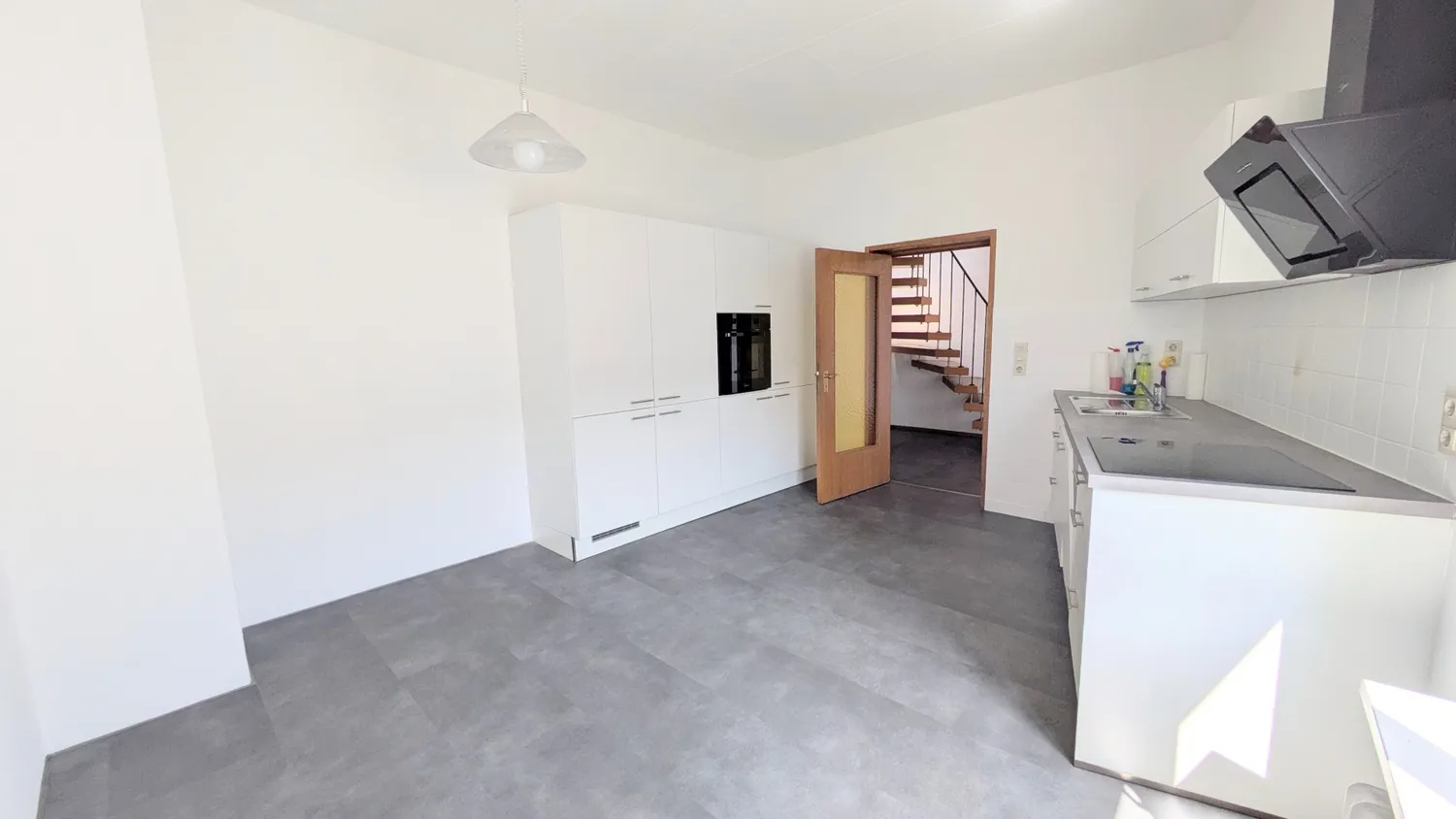 3 Zimmer Wohnung mit 110 m² in Karlsruhe – Bild 3