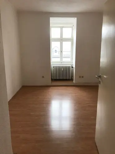 5 Zimmer Wohnung mit 149 m² in Wiesbaden – Bild 2
