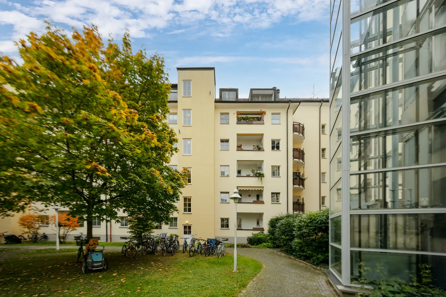4 Zimmer Wohnung mit 90 m² in München – Bild 11