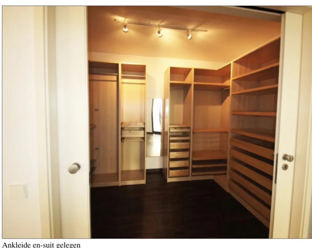 5 room apartment with 200 m² in Frankfurt am Main – Photo 4