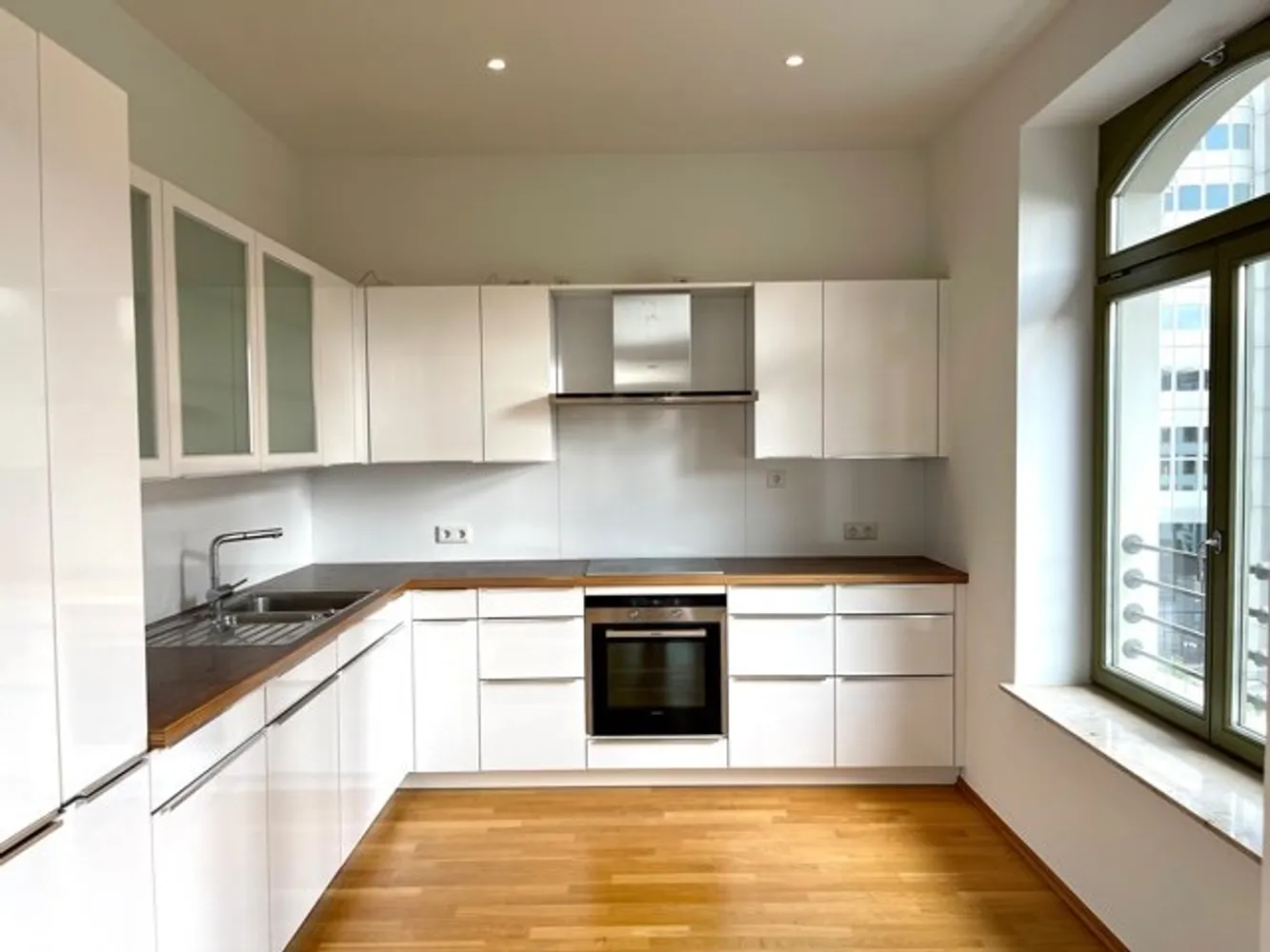 3 Zimmer Wohnung mit 106 m² in Frankfurt am Main – Bild 9