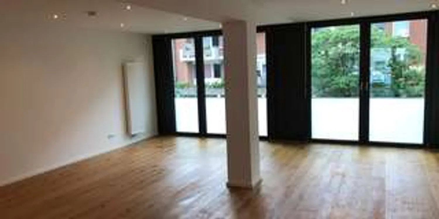 2 room apartment with 115 m² in Düsseldorf – Photo 2