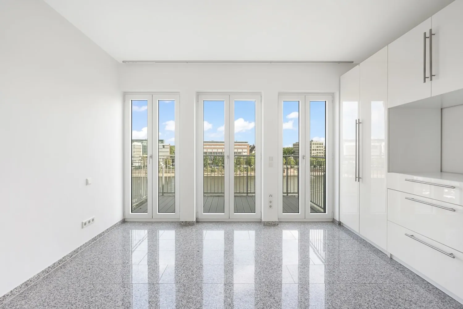5 Zimmer Wohnung mit 237 m² in Frankfurt am Main – Bild 9