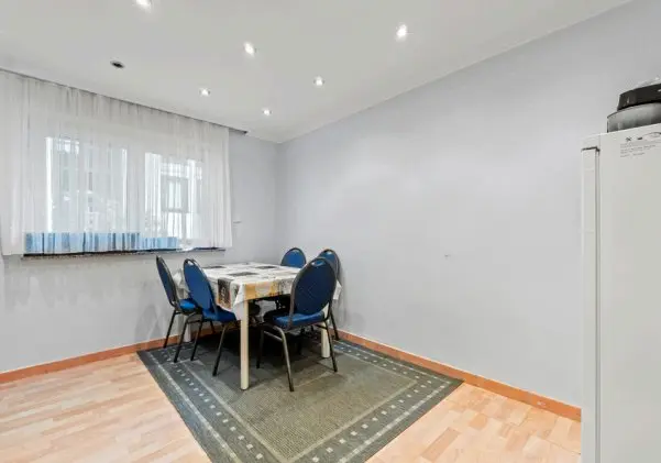 7 Zimmer Haus mit 154 m² in Frechen – Bild 2