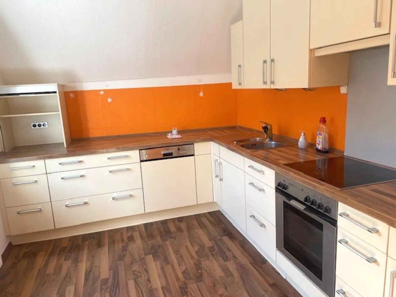 6 Zimmer Wohnung mit 105 m² in Bremerhaven – Bild 8