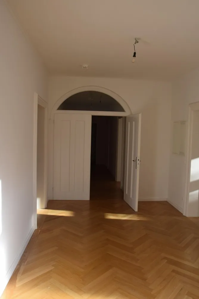 6 Zimmer Wohnung mit 236 m² in München – Bild 6