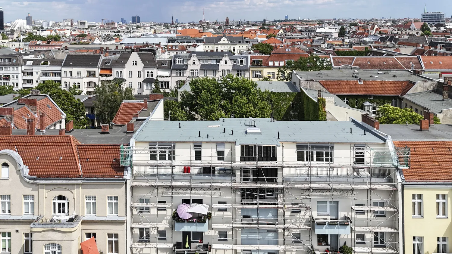 6 Zimmer Wohnung mit 196 m² in Berlin – Bild 2