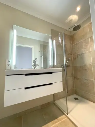7 Zimmer Wohnung mit 137 m² in Düsseldorf – Bild 9
