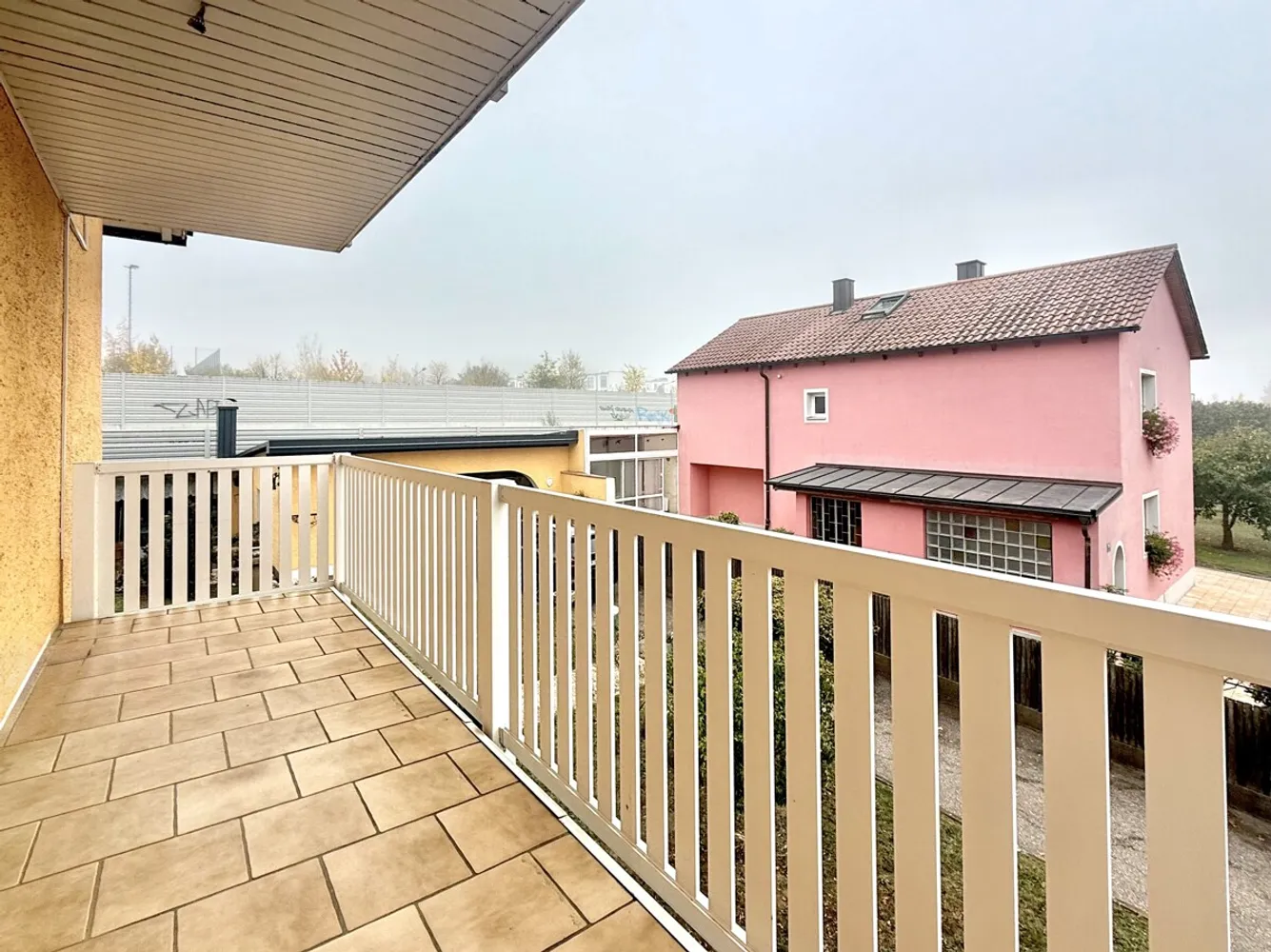 3 Zimmer Wohnung mit 116 m² in Regensburg – Bild 2