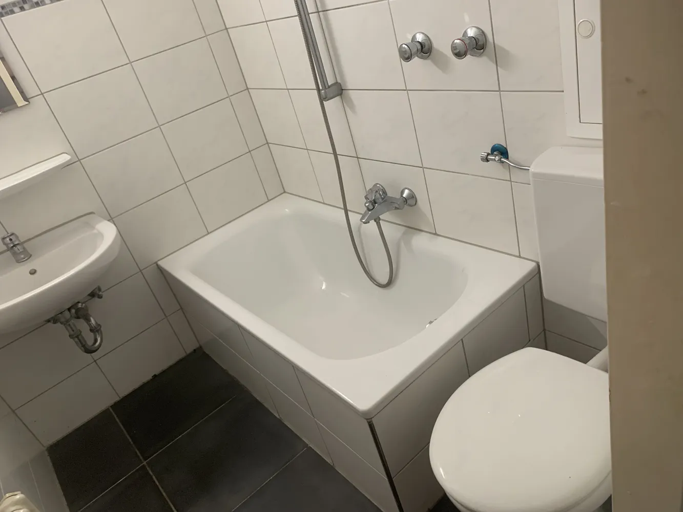 1 room apartment with 33 m² in Stuttgart – Photo 8