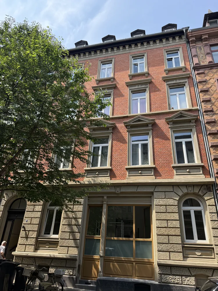 4 Zimmer Wohnung mit 97 m² in Wiesbaden – Bild 2