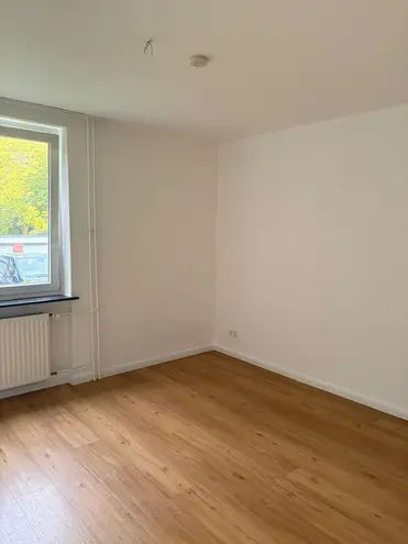 3 Zimmer Wohnung mit 80 m² in Hamburg – Bild 2