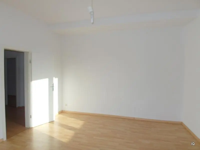 2 Zimmer Wohnung mit 75 m² in Limbach-Oberfrohna – Bild 3
