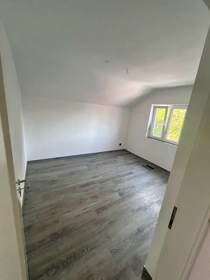 4 Zimmer Wohnung mit 100 m² in Rottenburg am Neckar – Bild 1