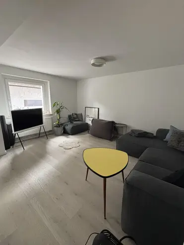 4 Zimmer Wohnung mit 100 m² in Frankfurt am Main – Bild 3