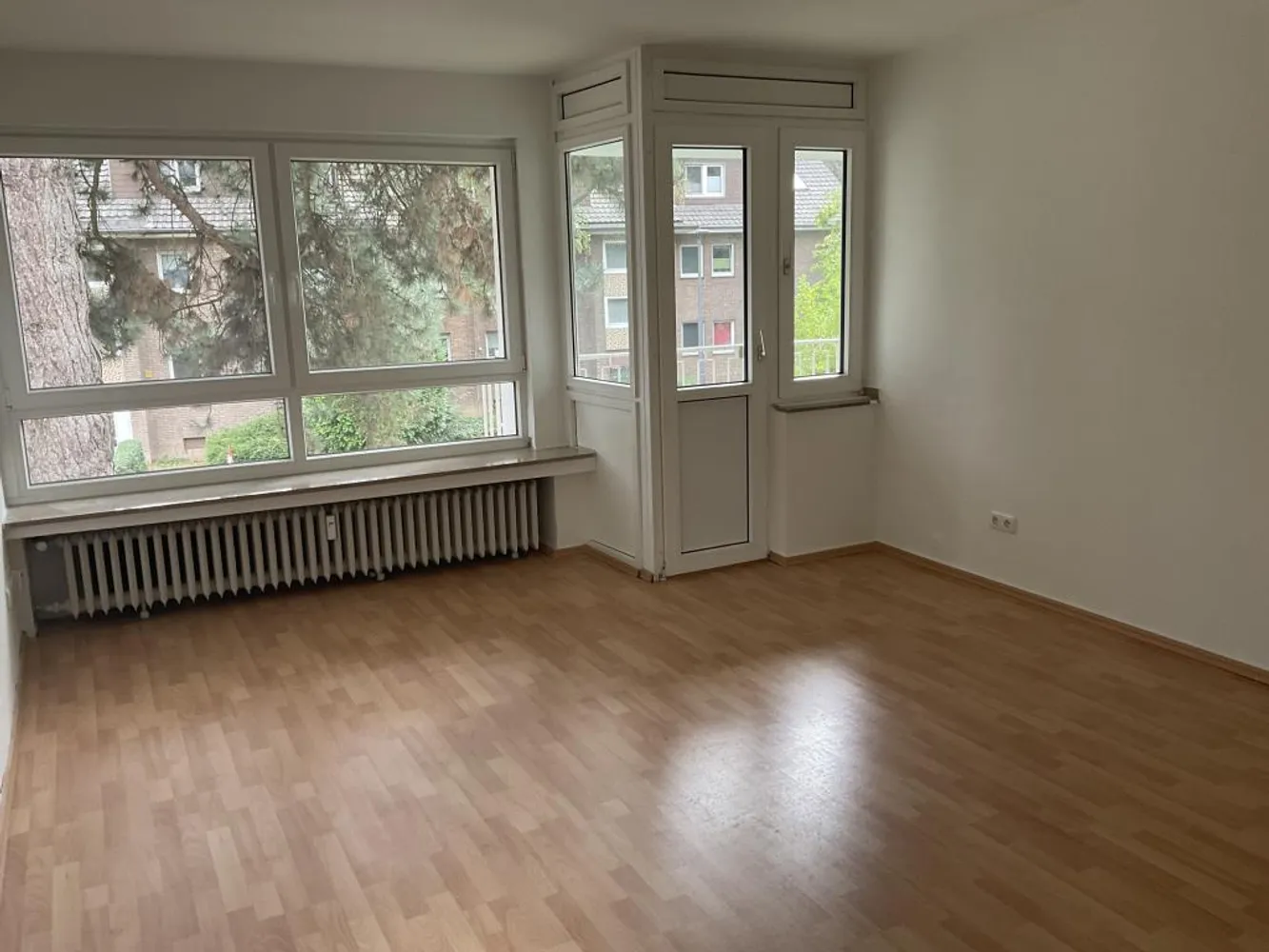 4 Zimmer Wohnung mit 82 m² in Düsseldorf – Bild 2