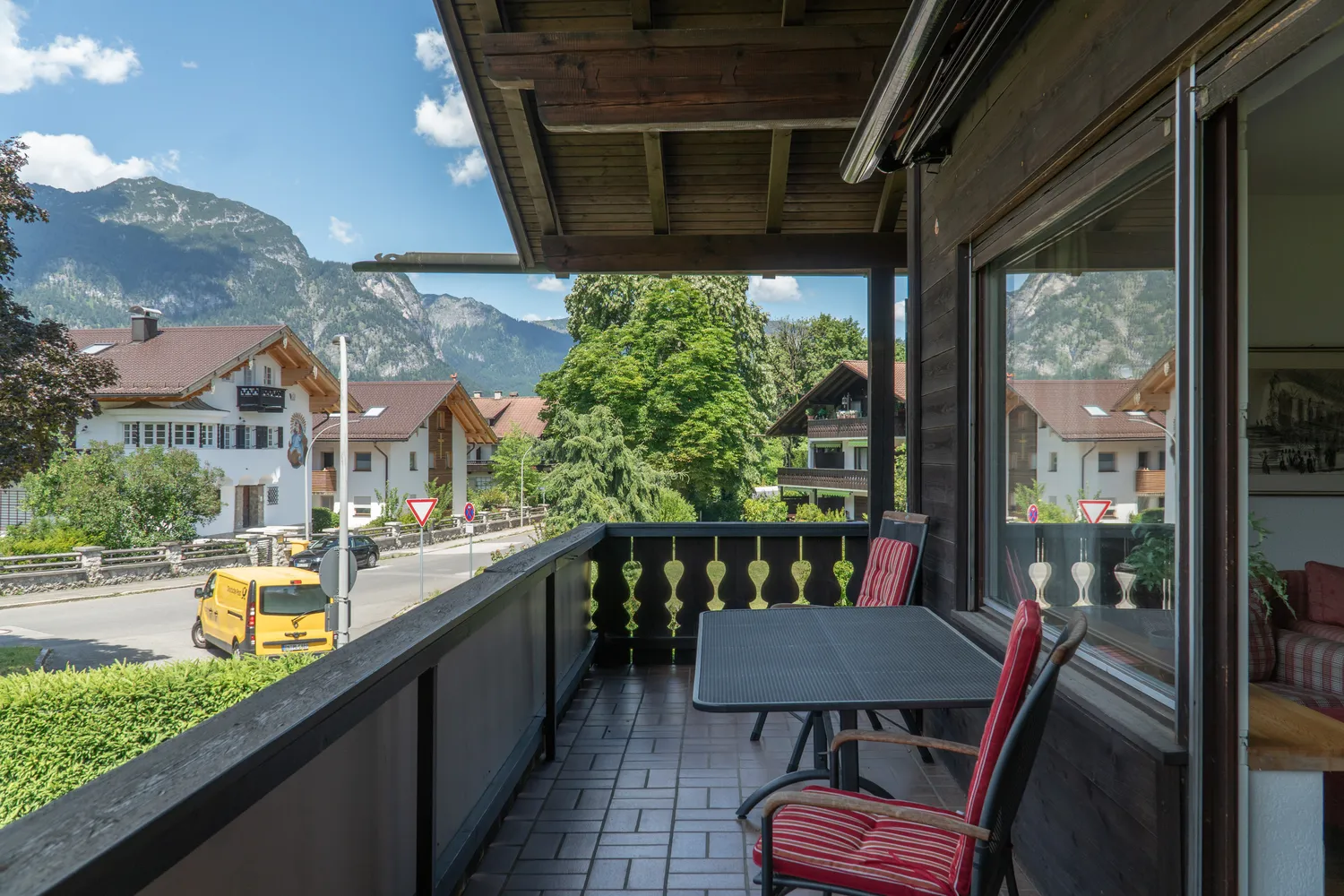 4 Zimmer Wohnung mit 127 m² in Garmisch-Partenkirchen – Bild 2