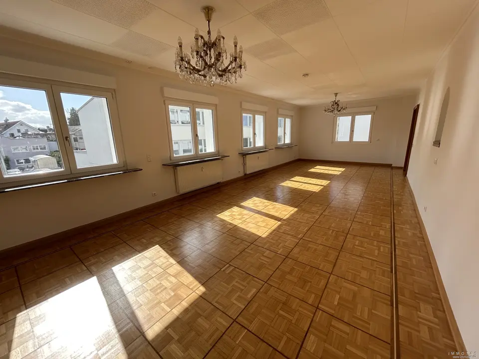 3 Zimmer Wohnung mit 105 m² in Saarbrücken – Bild 1