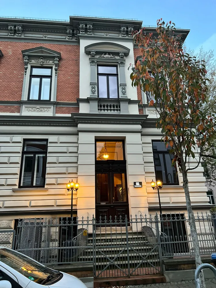 4 Zimmer Wohnung mit 169 m² in Bremen – Bild 1