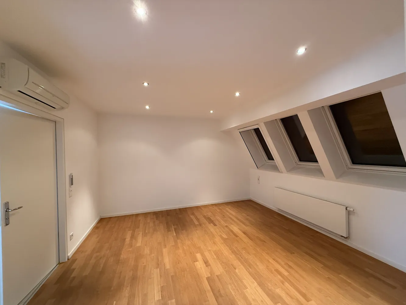 8 Zimmer Wohnung mit 292 m² in Leipzig – Bild 8