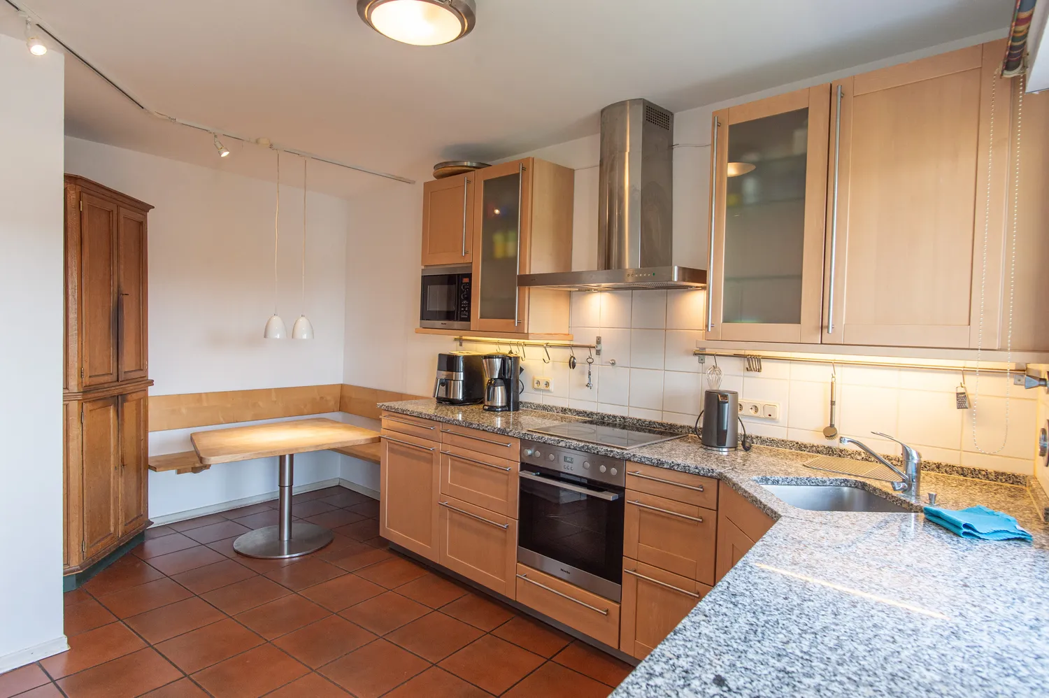 2 Zimmer Wohnung mit 120 m² in Köln – Bild 7
