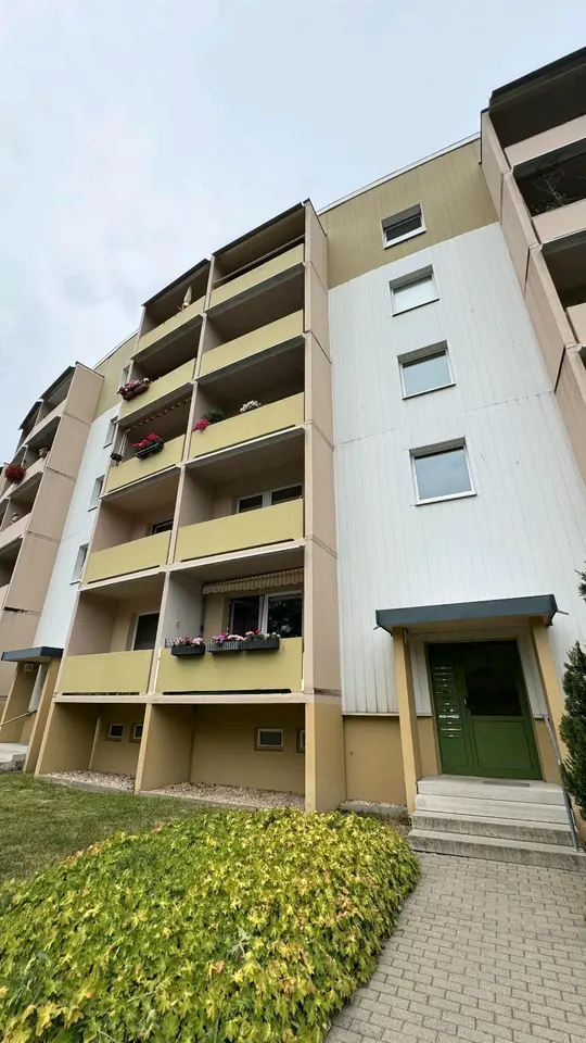 3 room apartment with 62 m² in Gera – Photo 3
