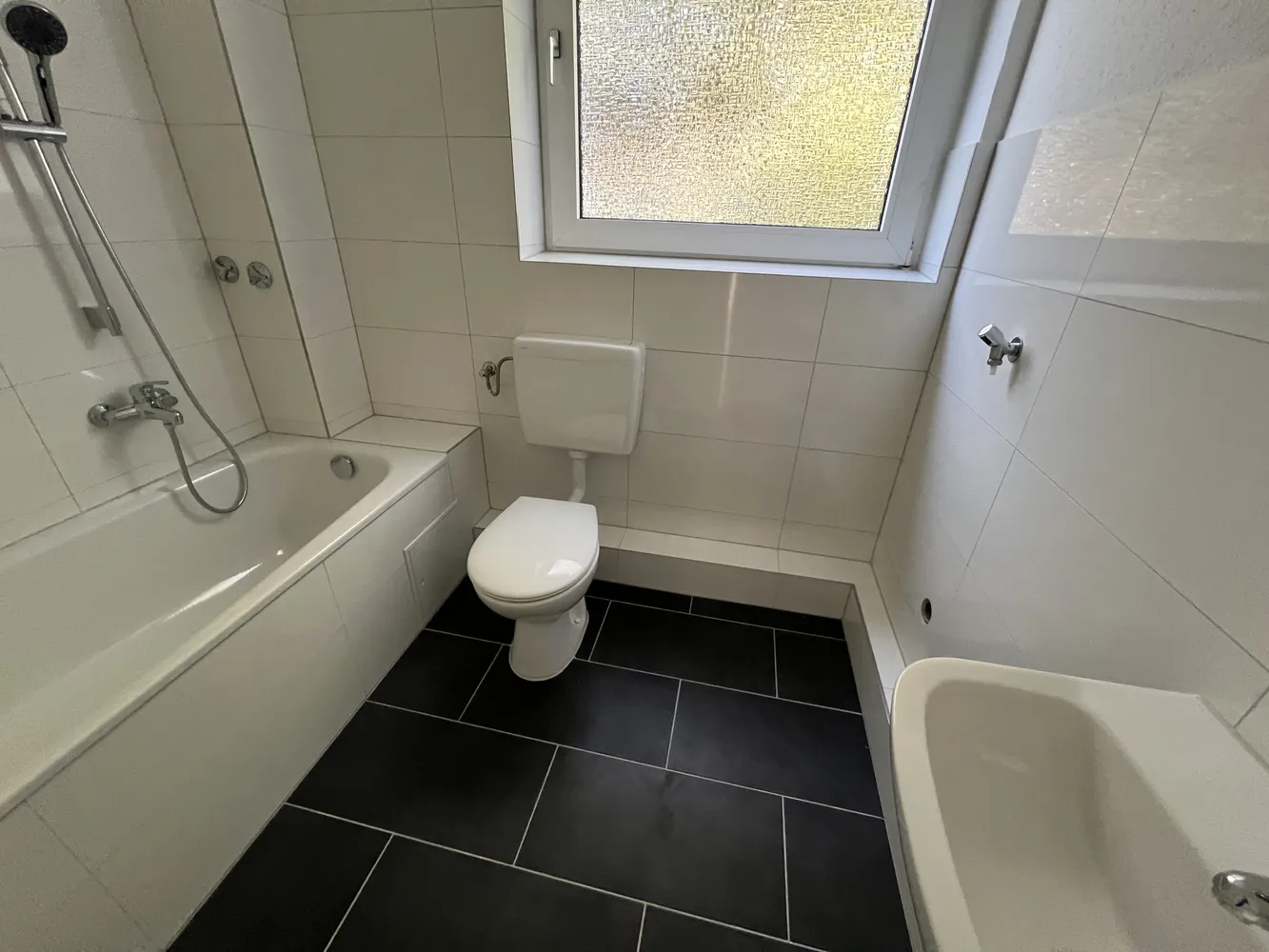 2 room apartment with 50 m² in Duisburg – Photo 2